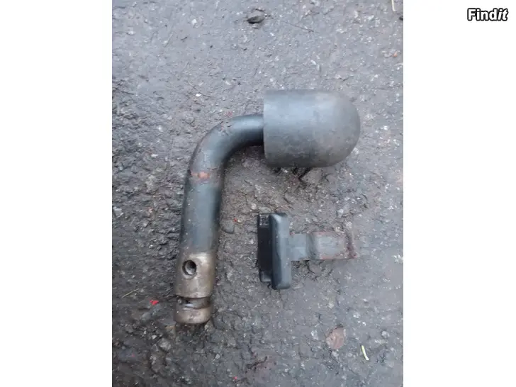 Myydään Saab 95 2003 vetokoukun irtonuppi