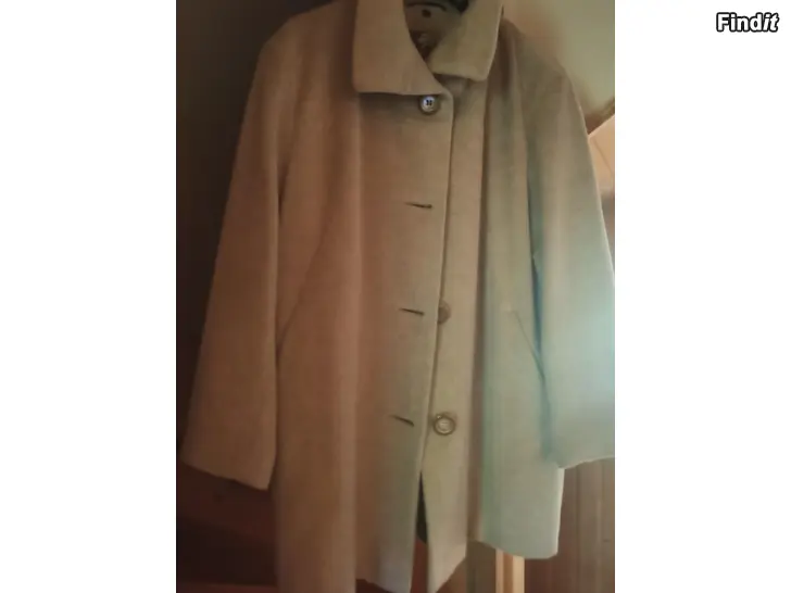 Myydään Vaaleanruskea S.T.I. villatakki, Koko 42