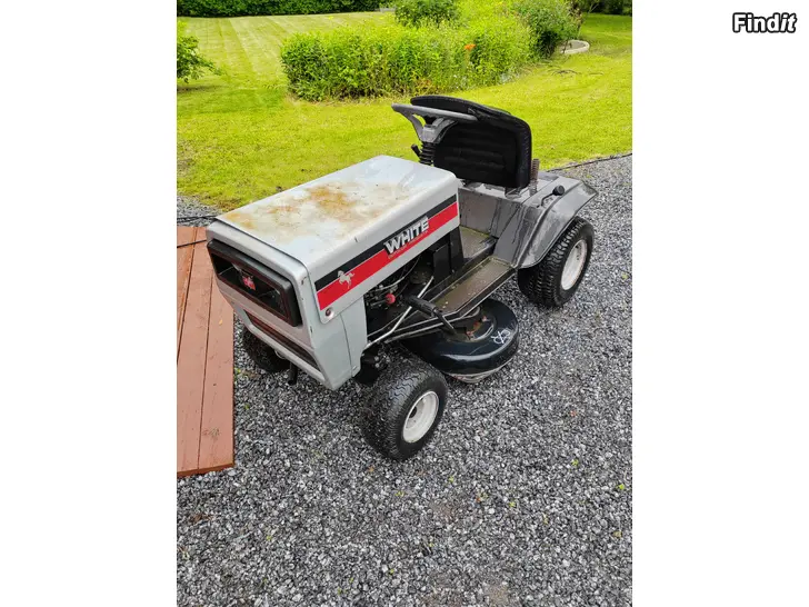 Säljes White traktorklippare BS 11hp