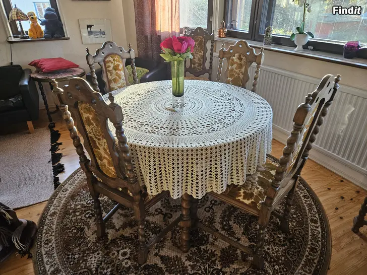 Säljes Matsalsgrupp i skruvbarock, 1+6