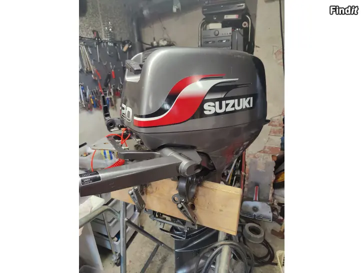 Myydään Suzuki 20 hv 20-30 tuntia ajettu