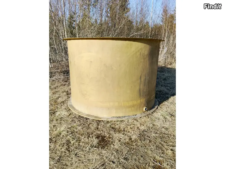 Myydään Glasfibertank 5000 liters