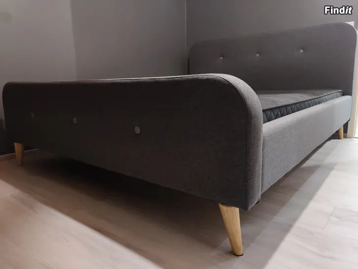 Säljes Säng 160x200cm