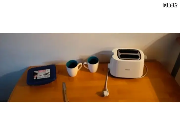 Myydään Philips leivänpaahdin pyrex säilytysrasia mukit
