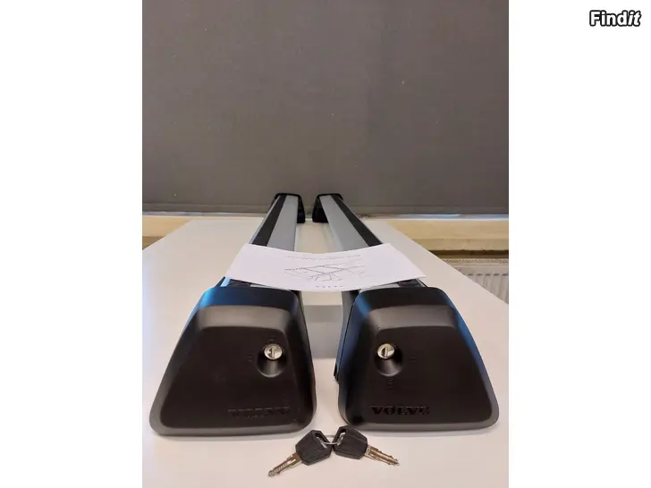 Myydään Volvo XC40/EX40 Kattotelineet / Takräcke OEM 32351093 vm. 2018 ja uudemmat
