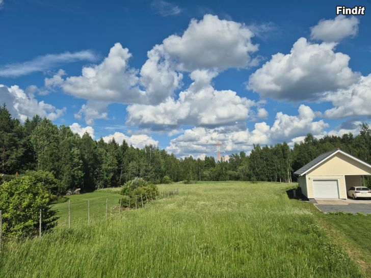 Myydään Kaunis aurinkoinen joenrantatontti