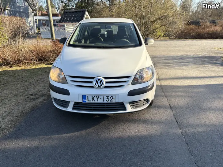 Myydään Volkswagen golf plus 1,6 bensa