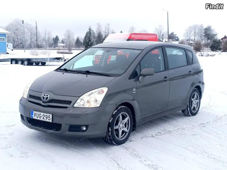 Myydään Toyota Corolla Verso 1.8 Bensa