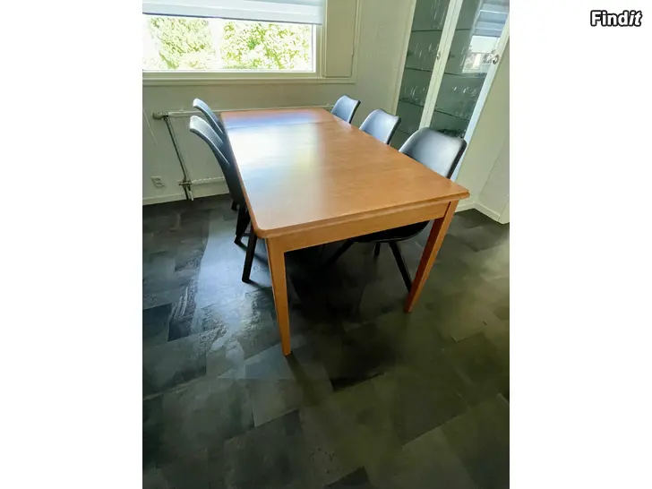 Säljes Köksbord med tilläggsskiva