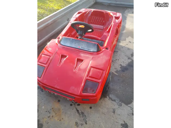 Säljes Trampbil för de yngre