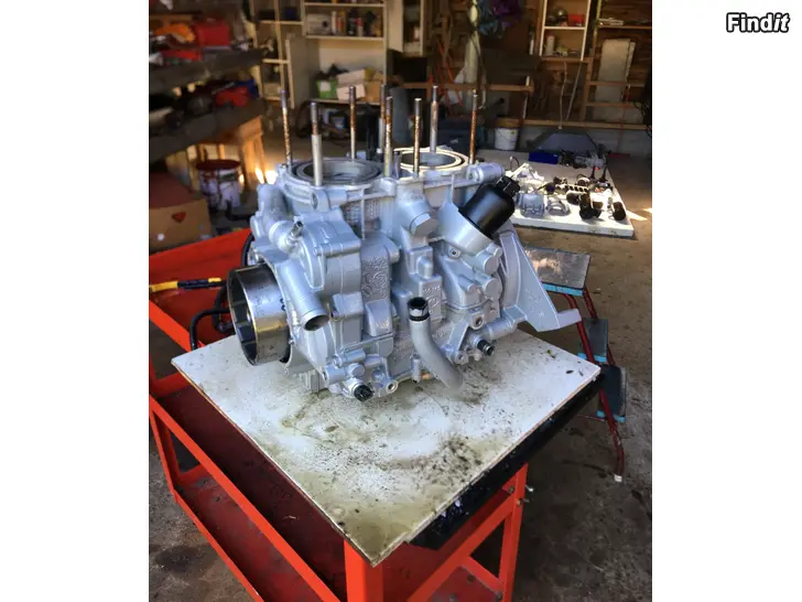 Myydään Weber 750turbo 2008 osina