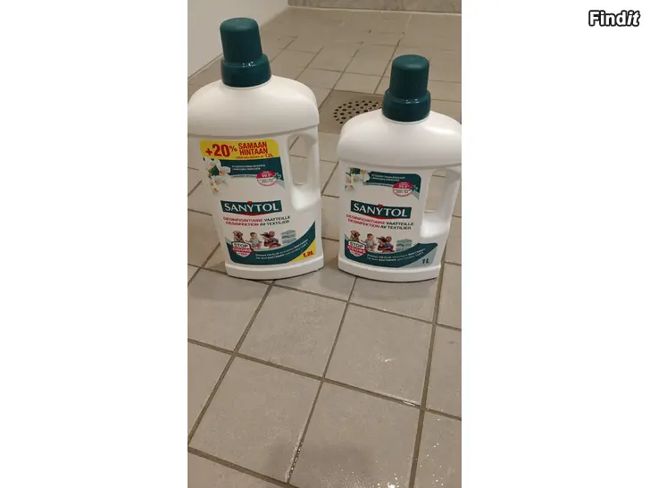 Myydään 2 x Sanytol Desinfiointiaine vaatteille, valkoiset kukat