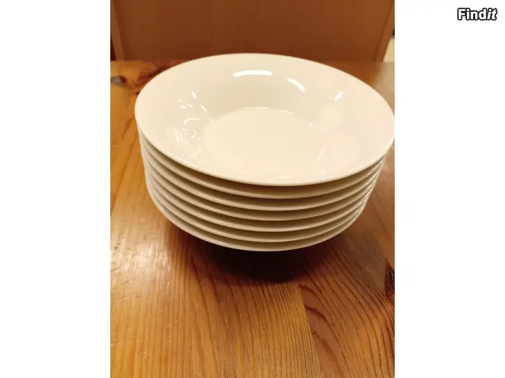 Myydään Arabia lautaset