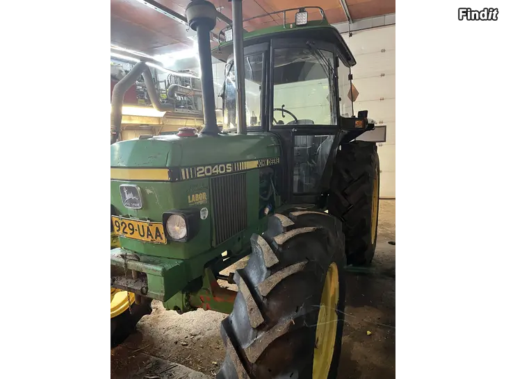 Myydään Traktori/Traktor John Deere 2040S