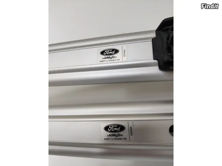 Myydään Ford kattoteline