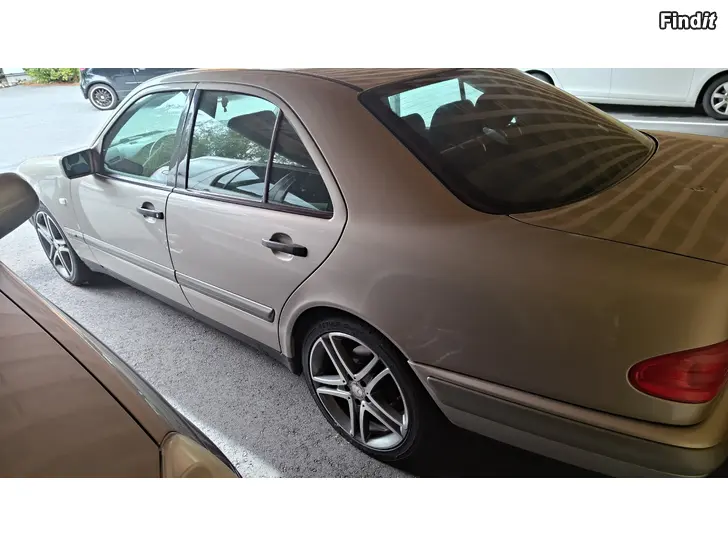 Myydään Mercedes-benz E 200 CDI