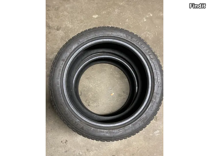 Myydään 225/45/18 michelin 2023 2kpl 7mm