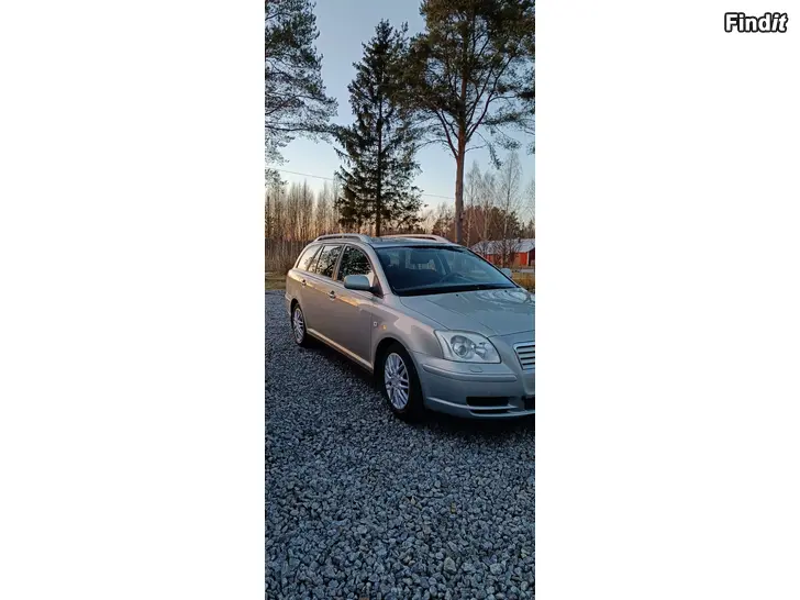 Myydään Toyota Avensis 2005