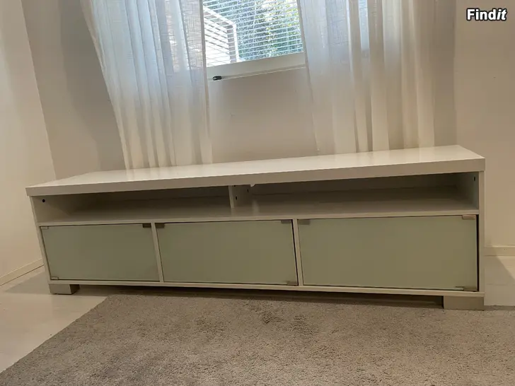 Säljes Tv-bord / Tv-taso