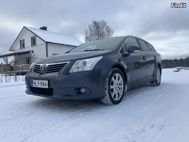 Säljes Toyota Avenisis