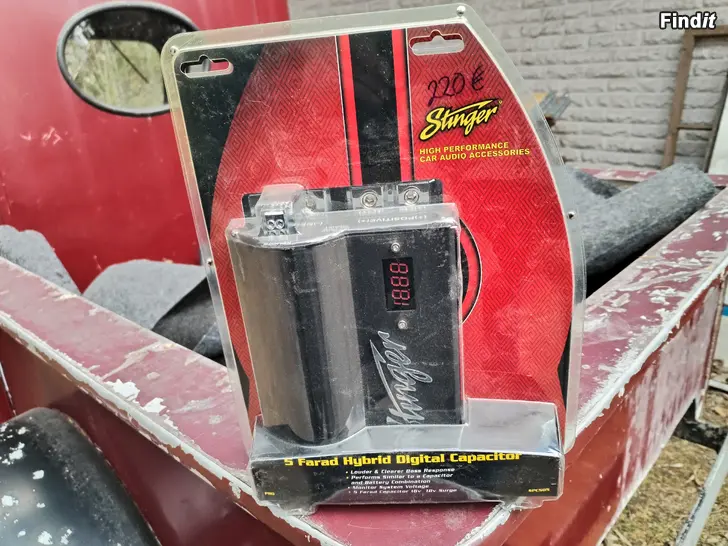Myydään Autoon hifiä halvalla