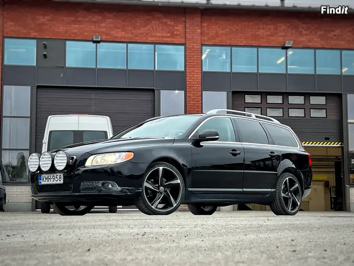 Myydään Volvo V70 D3/D4 aut 2012