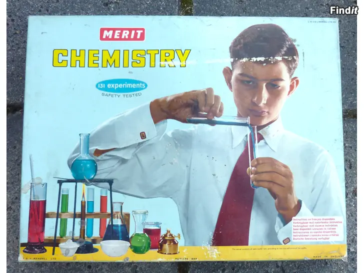 Myydään Merit Kemistin iso laatikko vintage