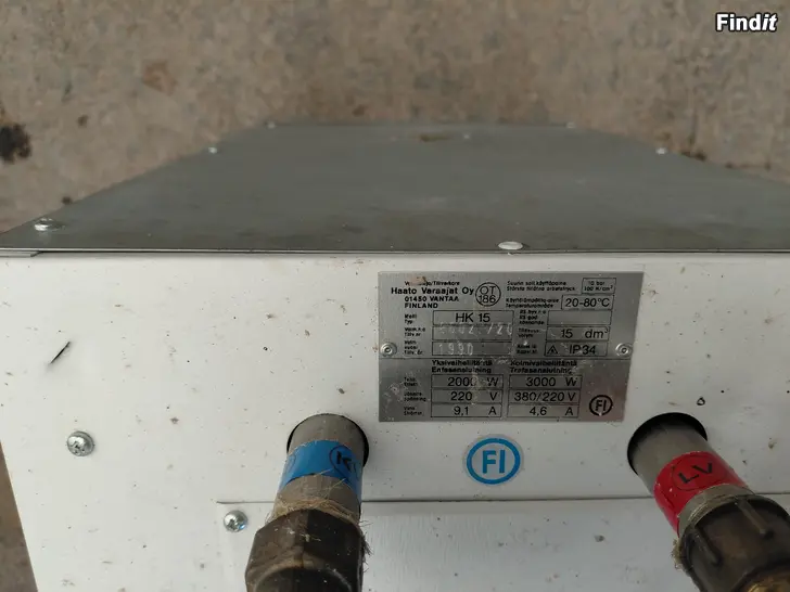 Myydään Myydään lämminvesivaraaja / Säljes varmvattenberedare 15L