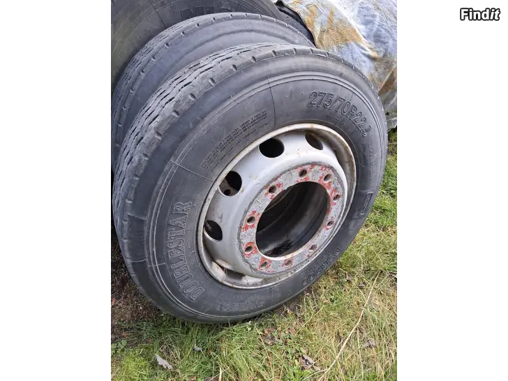 Säljes Däck 275/70-22,5 säljes