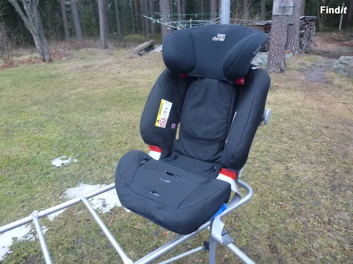 Myydään Turvaistuin