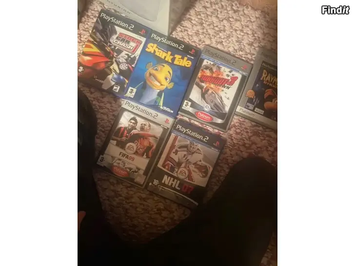 Säljes Playstation 2 spel 6st+buzzkontroller