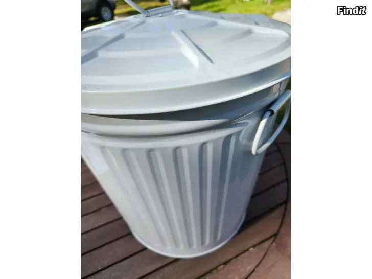 Myydään Peltinen saavi