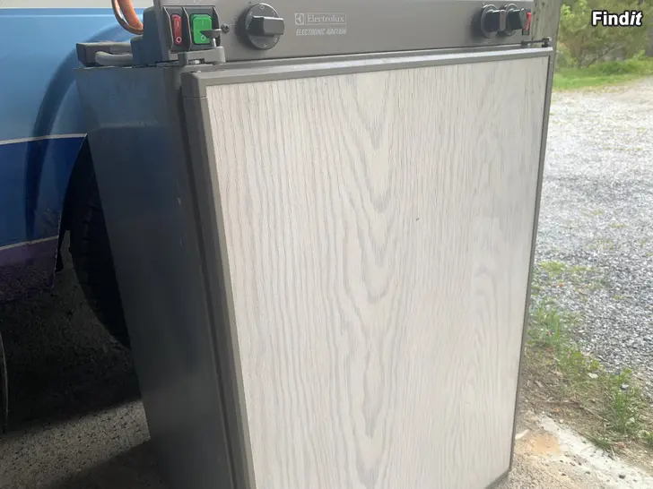 Säljes kylskåp gas 12V nätspänning