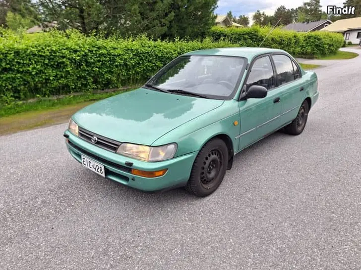 Myydään Toyota corolla 1997