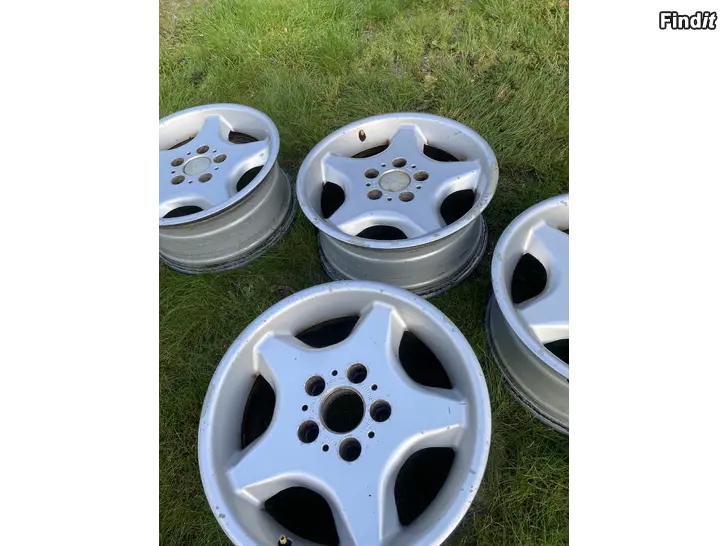 Säljes Säljes bmw 16x7tum fälgar