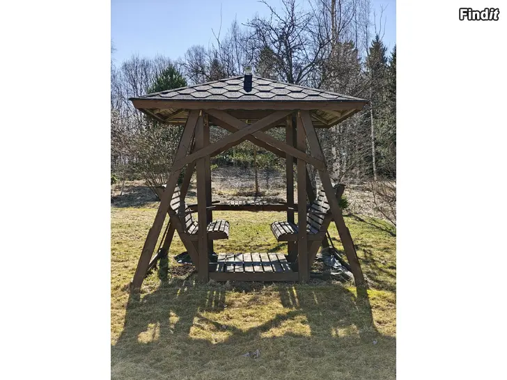 Bortges Skänkes trädgårdsgunga med tak