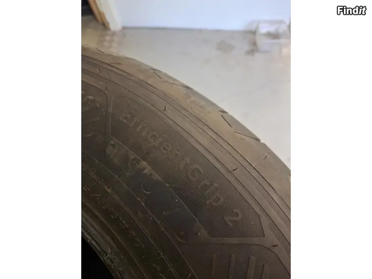 Myydään goodyear kesäpyörät 17