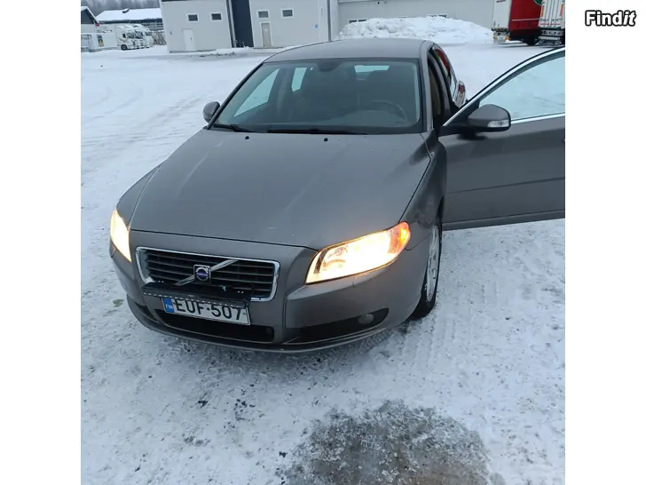 Myydään Volvo s80 2,4d reservdelsbil mk2