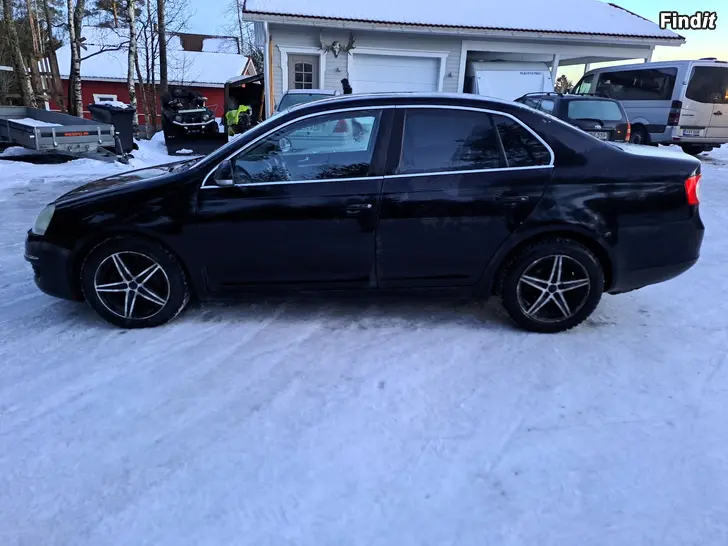 Myydään VW JETTA 1.4TSI 2007