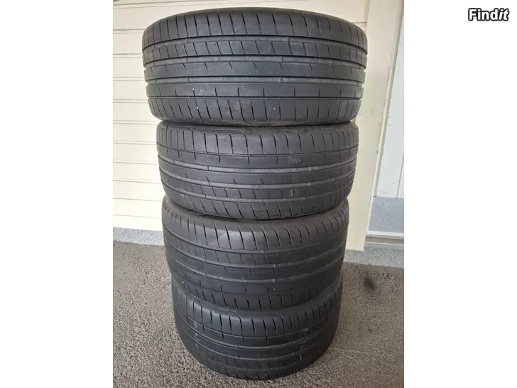Myydään 245/40+275/35R20 Goodyear