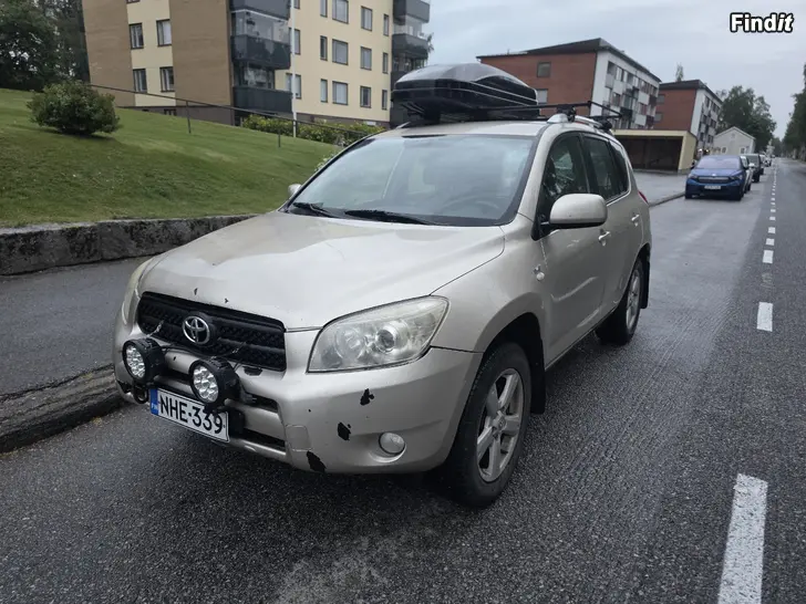 Myydään Toyota rav4 2,2 2007