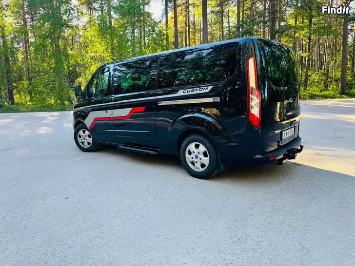 Säljes Ford costum   2.2 tdci minibuss 9pers