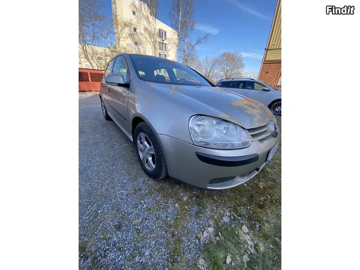 Säljes W Golf 1.6 2004 251,474km