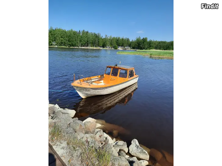 Myydään Uttern 560 AR
