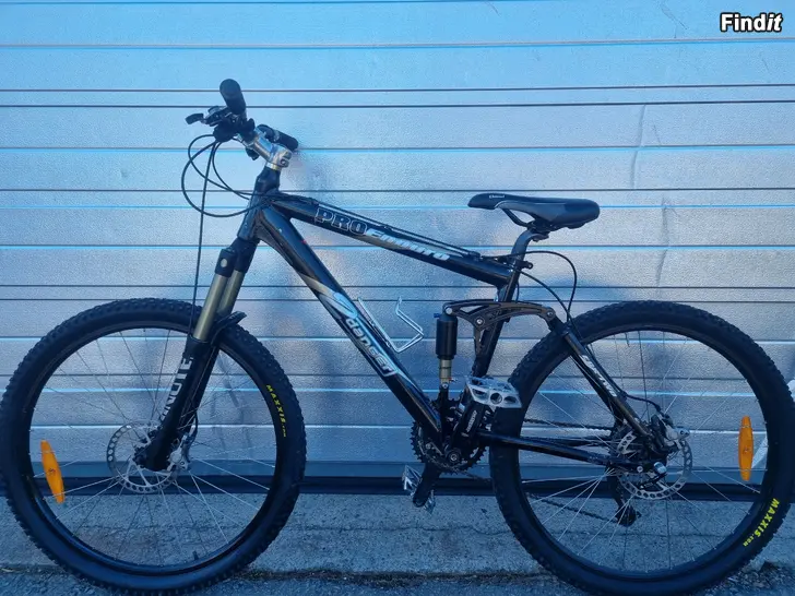 Säljes Heldämpad mtb 26