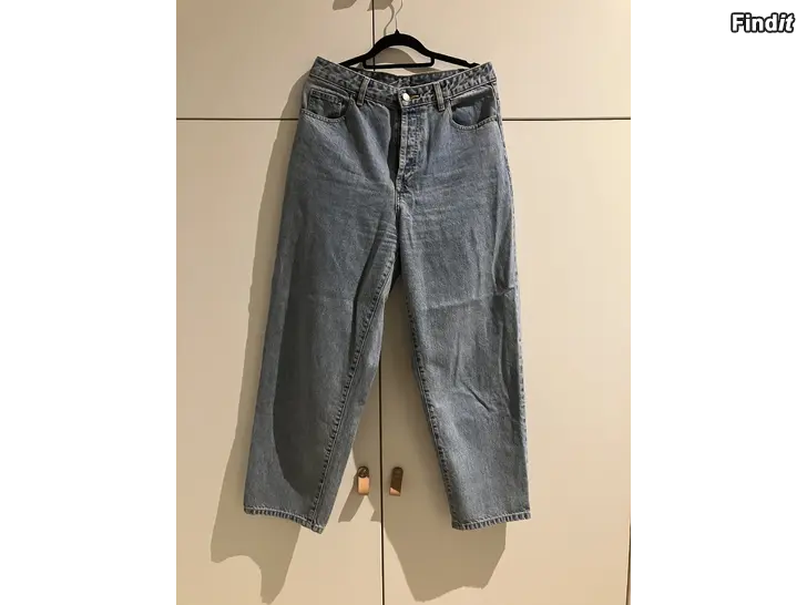 Säljes Mom jeans från Dr Denim