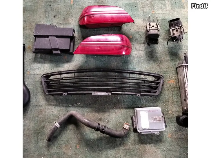 Myydään Raidetangon sisä puskurin ritilä Bosch abspumppu ohjausboksi ruisku