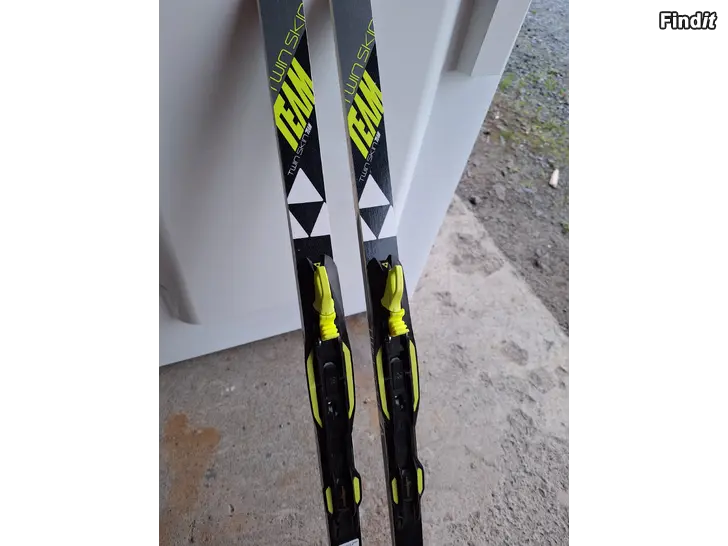 Myydään Karvasukset