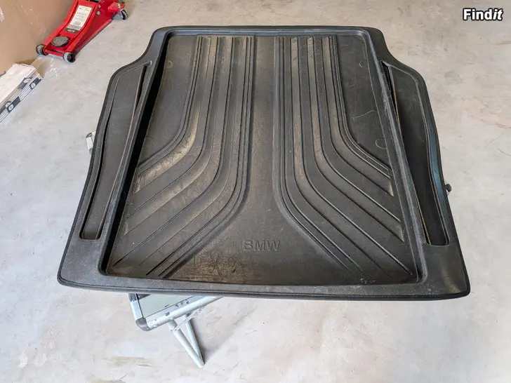 Säljes BMW F30/32 bagagerumsmatta