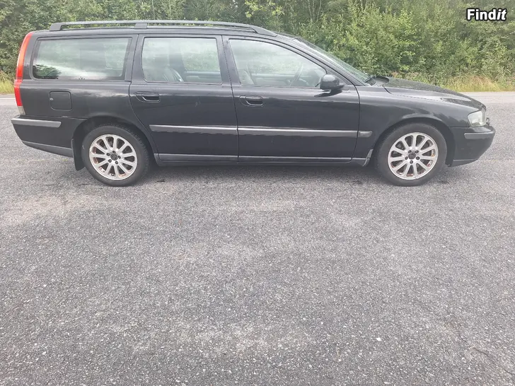 Myydään VOLVO V70 D5  KATSATUS 3.27ASTI